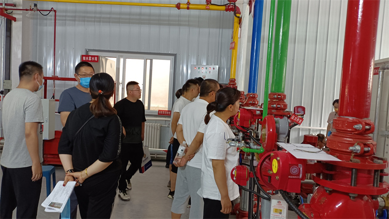 長慶輸油分公司員工到寧夏嘉華消防培訓學校參觀學習